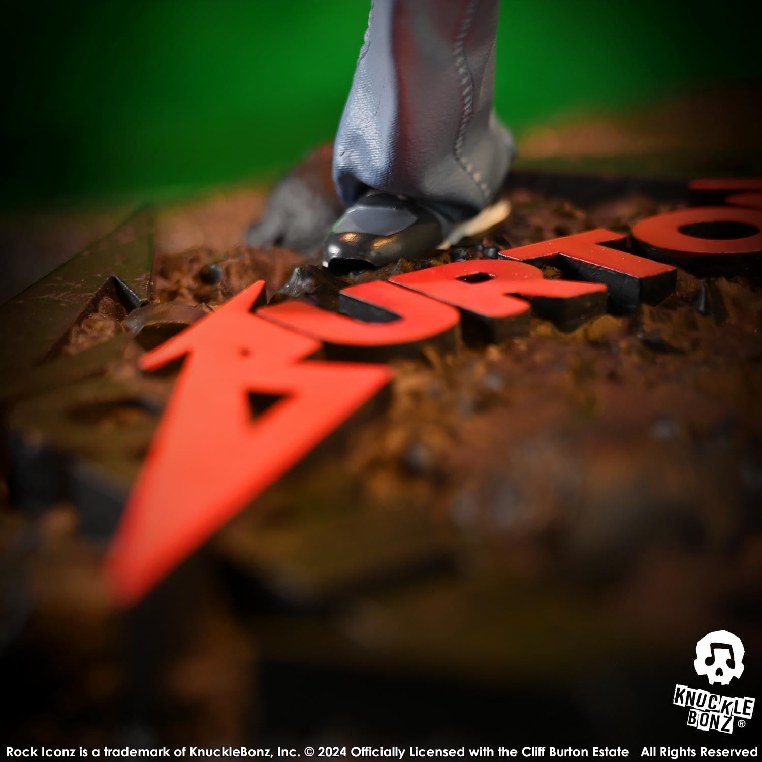 Cliff Burton II KnuckleBonz Statue