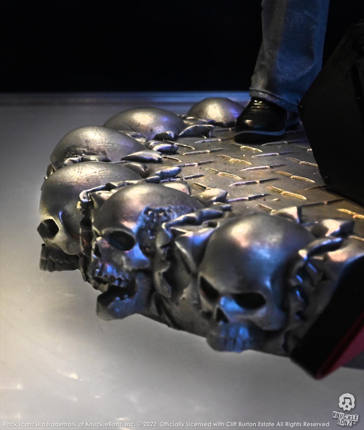 Cliff Burton I KnuckleBonz Statue