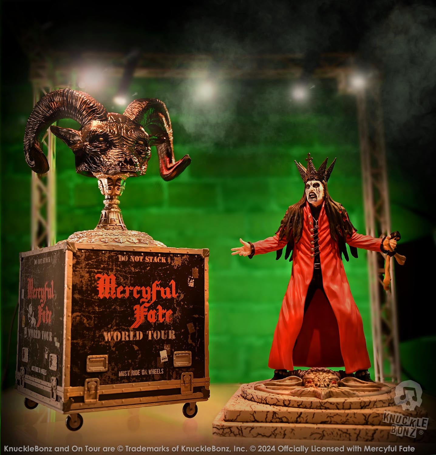 Mercyful Fate Stage Mask + Road Case KnuckleBonz Statue