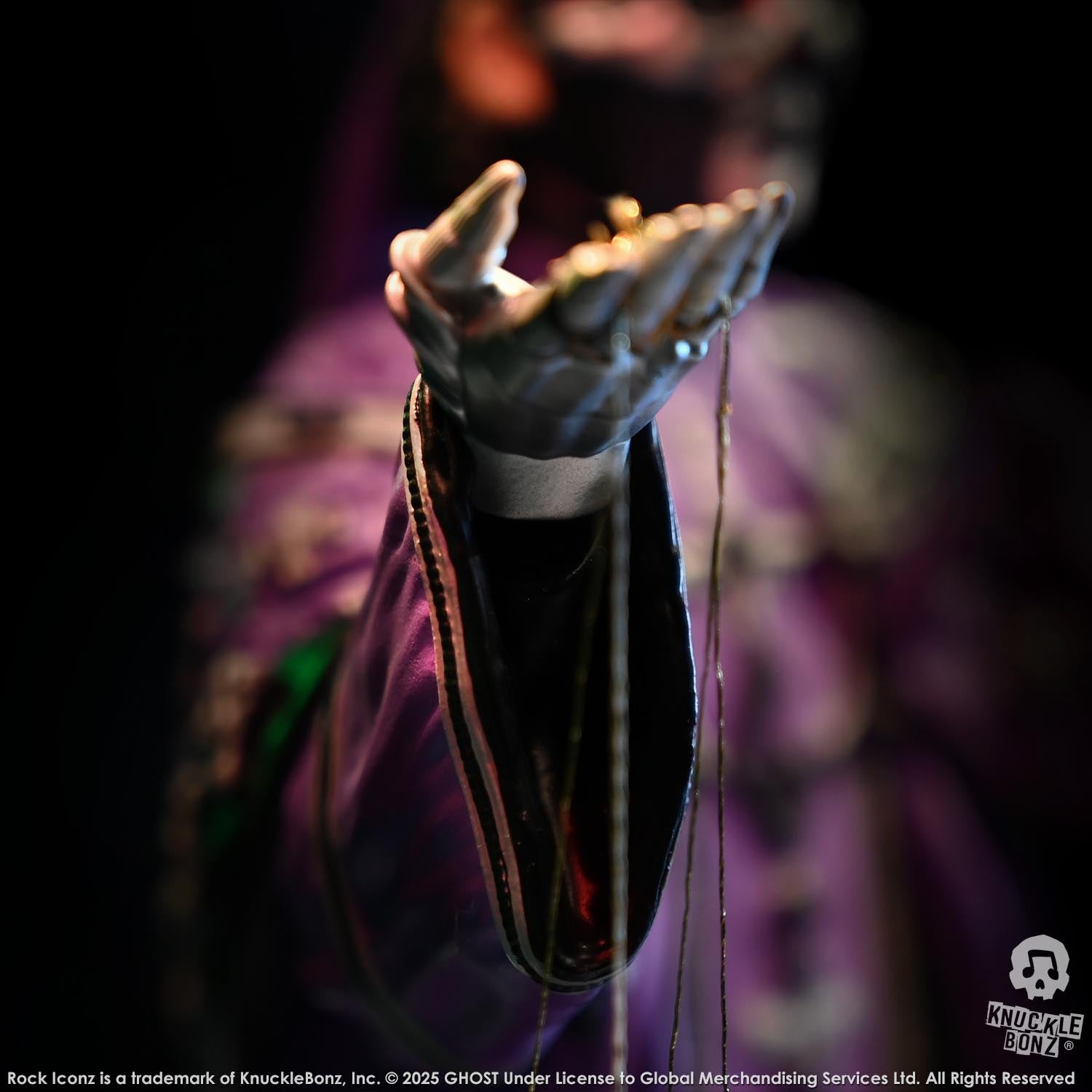Ghost Papa V Perpetua Purple Robes KnuckleBonz Statue