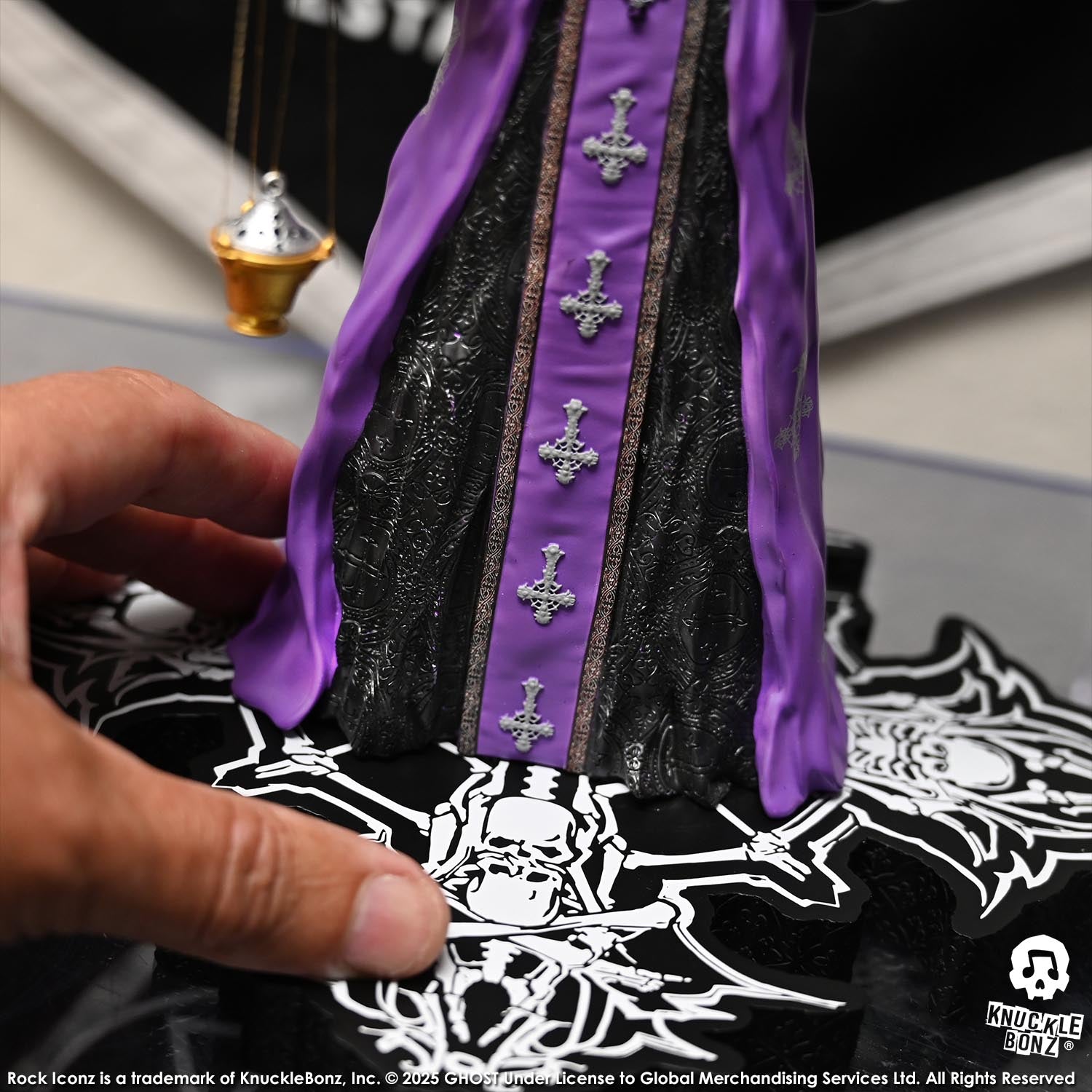 Ghost Papa V Perpetua Purple Robes KnuckleBonz Statue