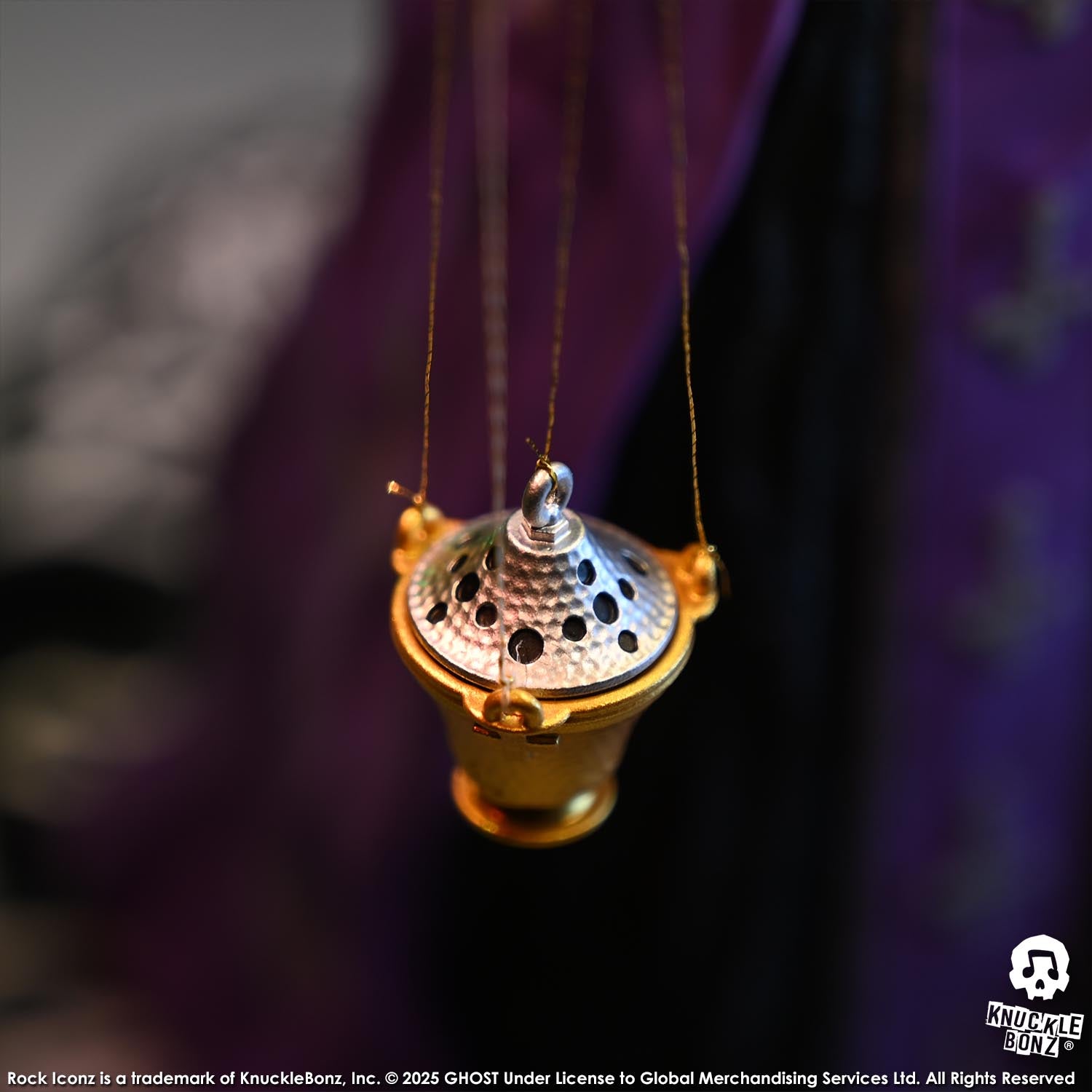 Ghost Papa V Perpetua Purple Robes KnuckleBonz Statue
