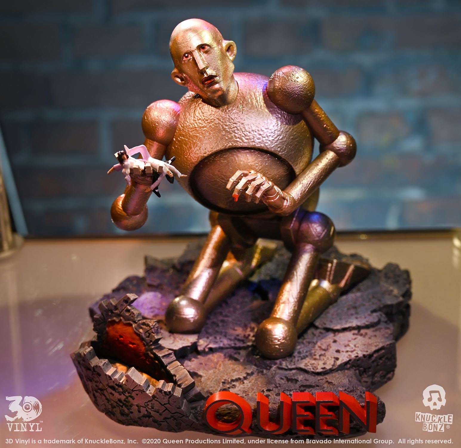 Queen Robot KnuckleBonz Statue